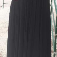 שמלה שחורה ארוכה