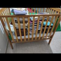 מיטת תינוק עץ